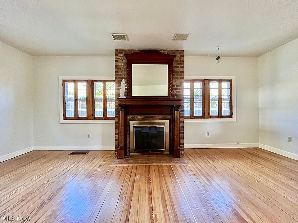 7382 Lake St, Chippewa Lake, OH 44215 MLS 4418159 Zillow