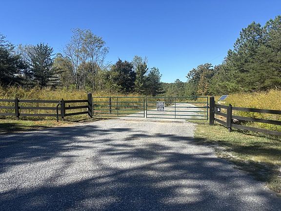 3rd image of 1591 Overlook Dr