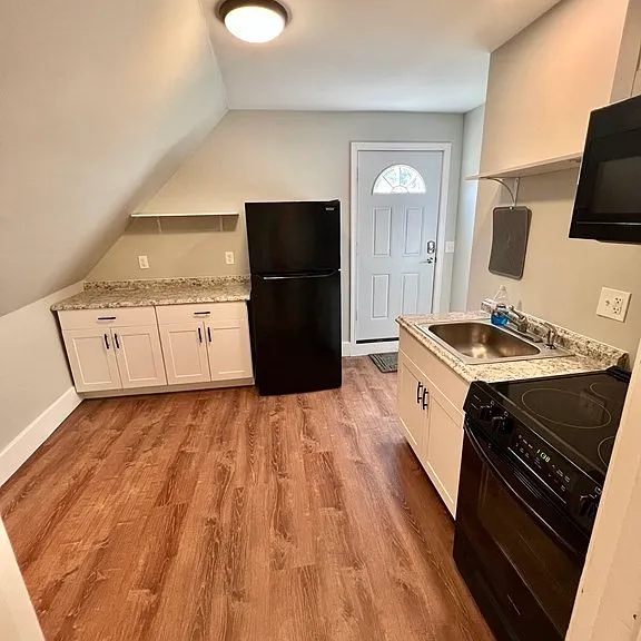 130 Vernon St #2 — Photo 3
