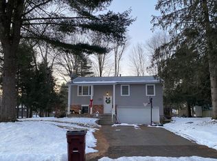 13 Coachman Dr, Ballston Spa, NY 12020