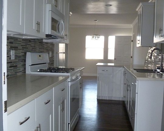 5th image of 11423 Grevillea Ave