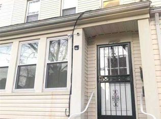 8627 123rd St, Richmond Hill, NY 11418