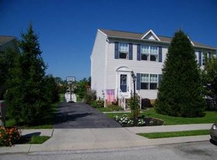 7 Westview Dr, McSherrystown, PA 17344