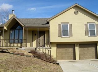 8401 N Carson Ave, Kansas City, MO 64153