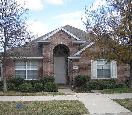 2nd image of 3522 Christopher Ln