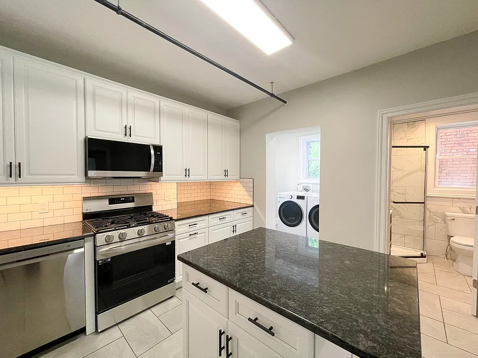 53 S Clover St #1