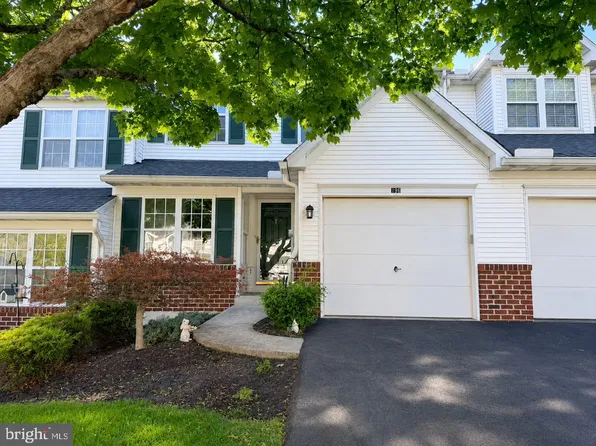 196 Walton Ct, Reading, PA 19606