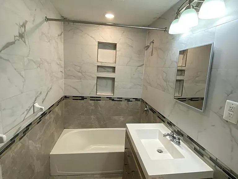 A8 Turtle Creek Ln #17 — Photo 6