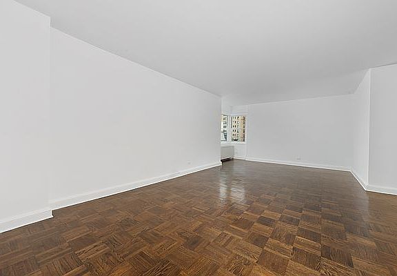 5th image of 215 E 68th St APT 6ZZ
