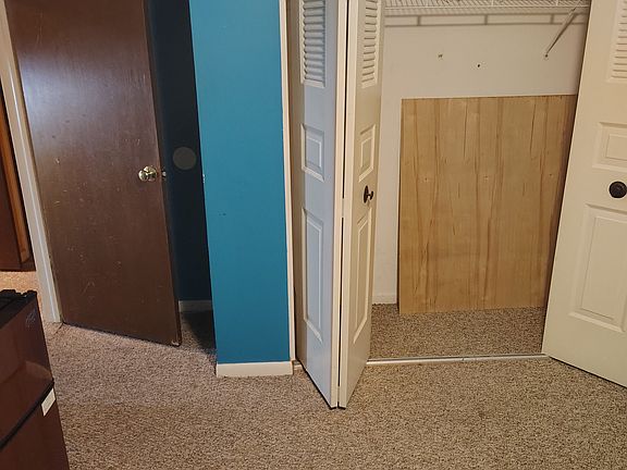 4th image of 804 District Ct