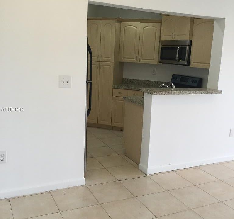 1st image of 650 W Park Dr #4204