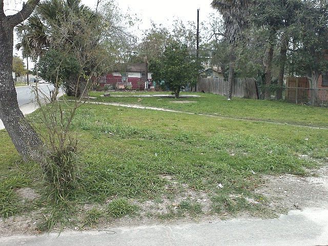 1st image of 1203 E Tyler St