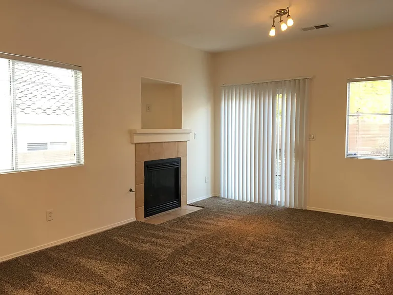 5519 Fence Lake Dr NE — Photo 6