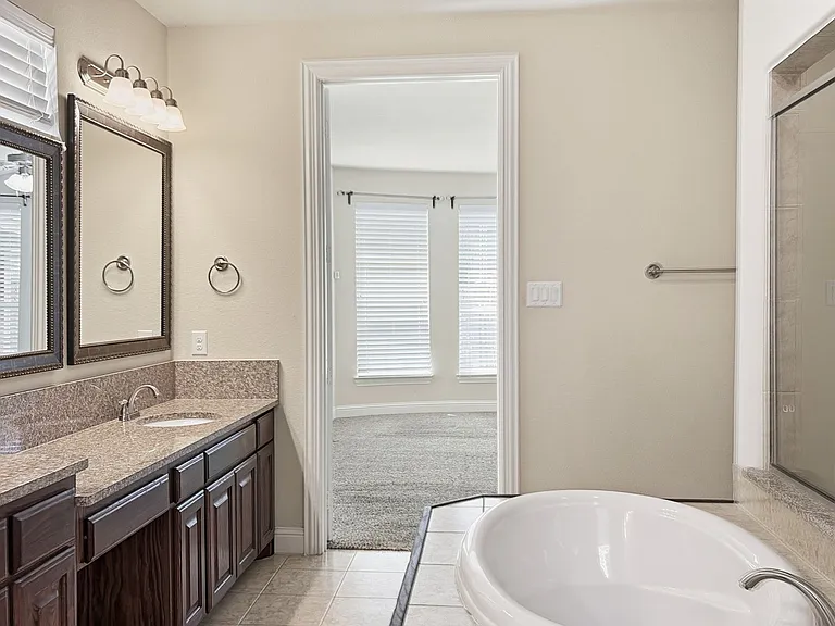 3624 Glenhome Dr — Photo 5