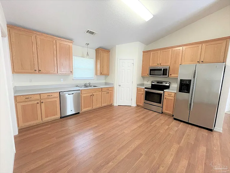 1786 Kell Rd — Photo 4