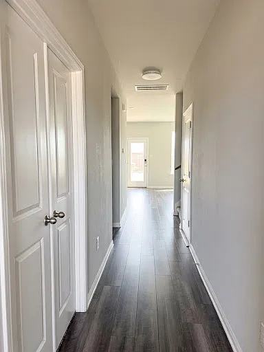 4 bed, 2.5 bath, 2388 sqft, $2,290 — Photo 2