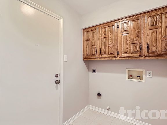 5th image of 2113 Tampico Dr