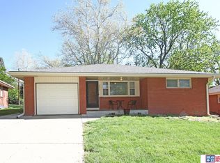 6230 Glendale Rd, Lincoln, NE 68505