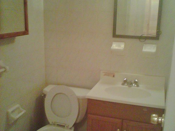 5th image of 25 Tennis Ct APT 1D