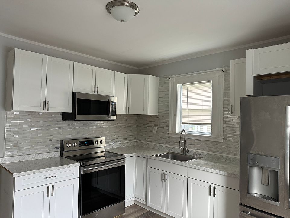 1st image of 37 Reynolds Ave #37