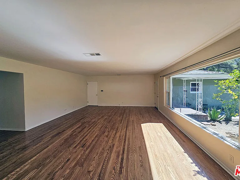 3700 Glenwood Ave — Photo 5