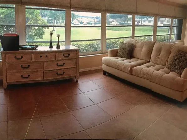 3064 Meridian Way S APT 2, Palm Beach Gardens, FL 33410