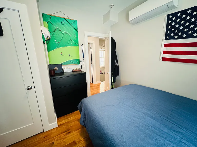 8 W Bellflower St #1 — Photo 9