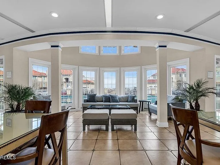 12 Riviera Dr — Photo 25