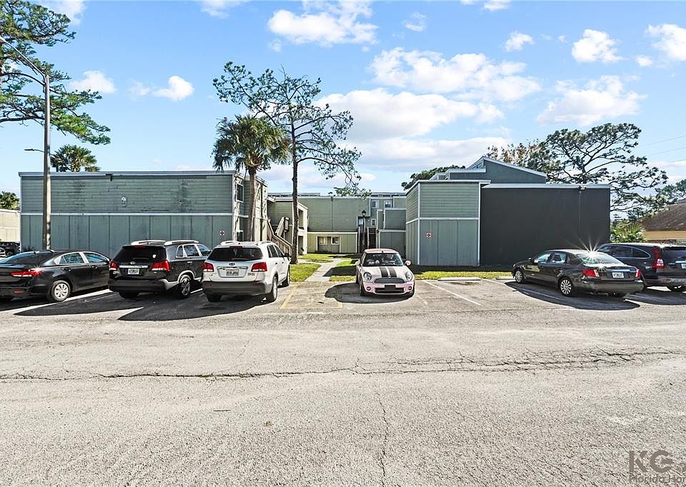 1st image of 237 Scottsdale Sq #237