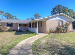 318 Colonial Dr, Fairhope, AL 36532
