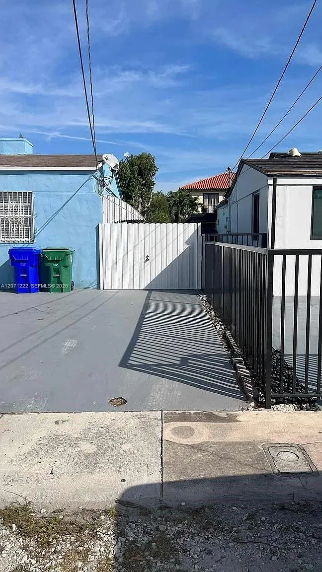 Silver Bluff Gardens — Photo 1