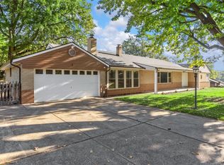 5 Cardigan Dr, Saint Louis, MO
