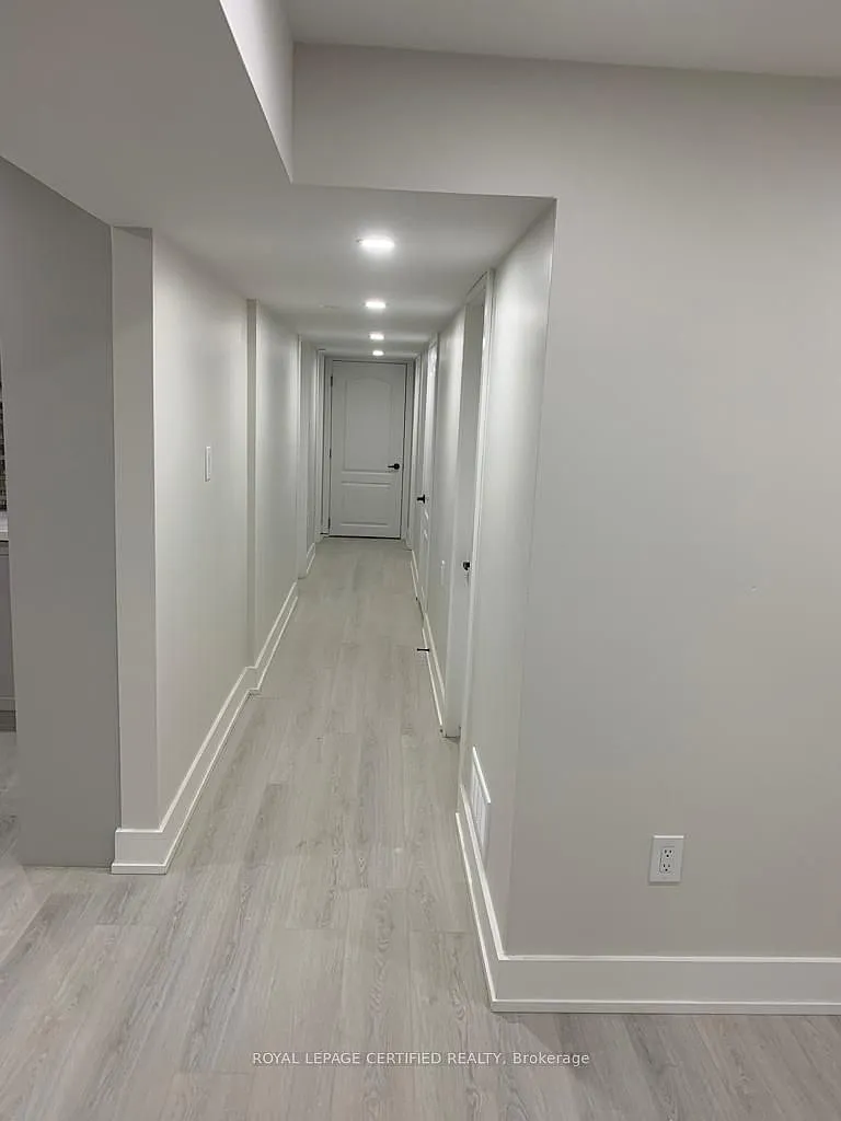 3 bed, $1,650 — Photo 2