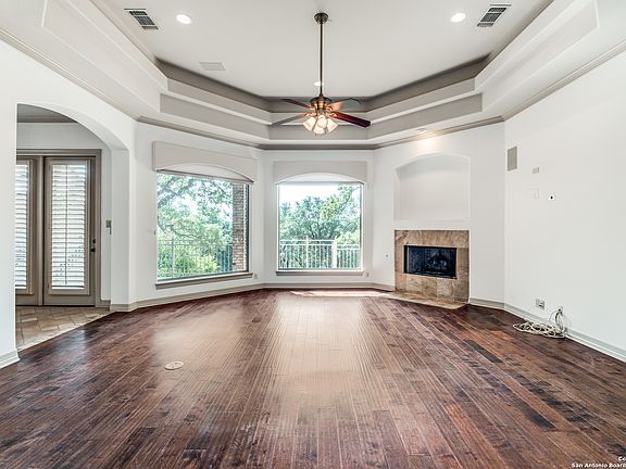 5th image of 131 WESTCOURT LN