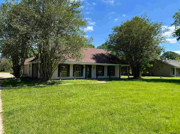 8825 Eagle Dr, Denham Springs, LA 70706