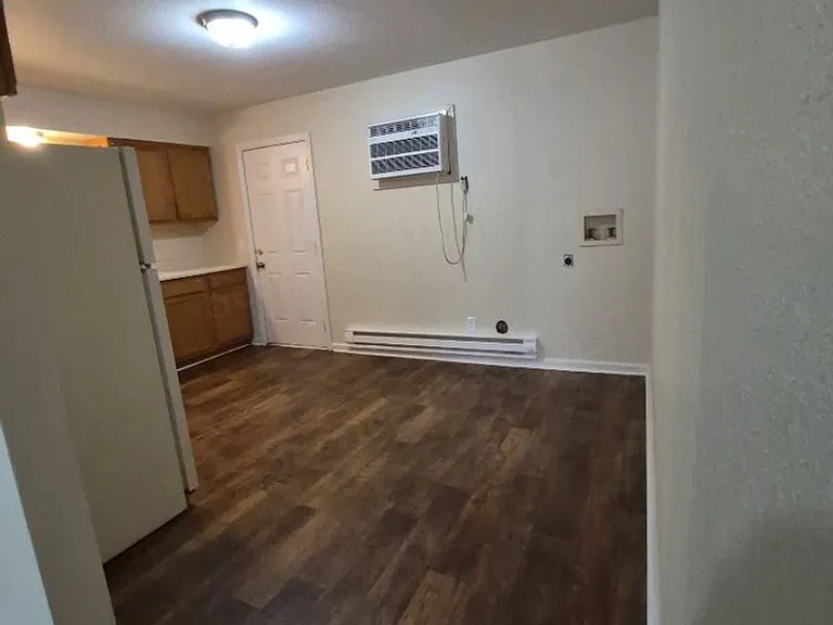 39949 W Dorothy Dr — Photo 2