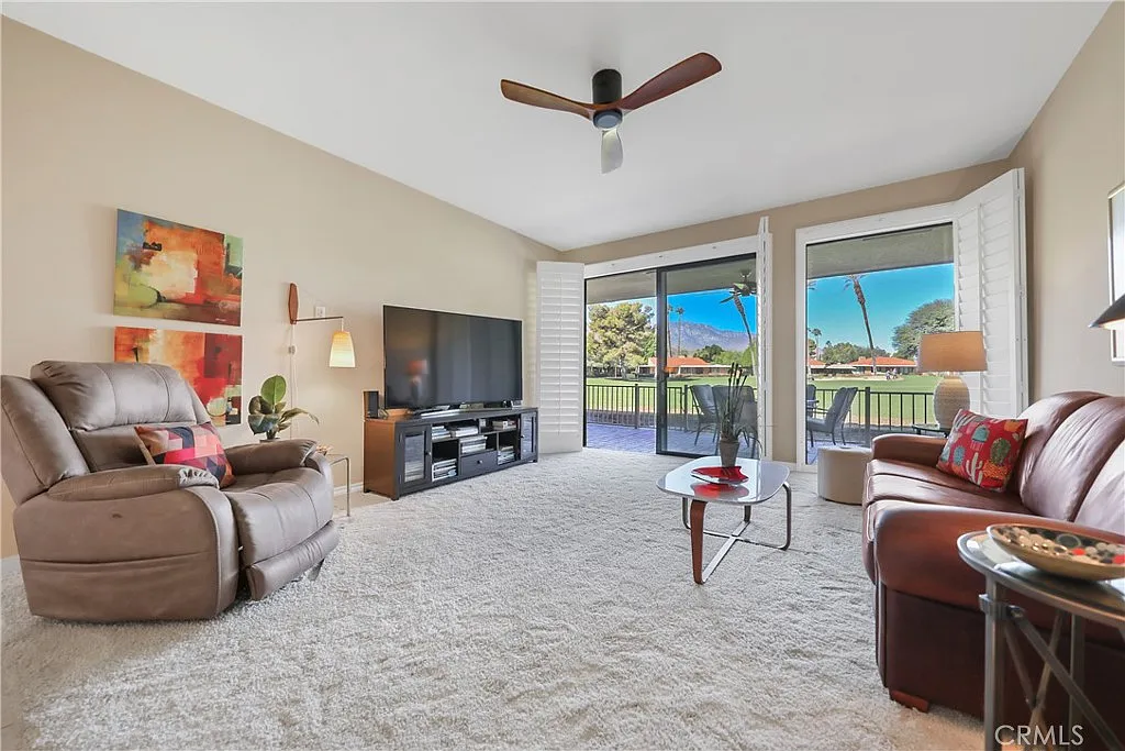 2 bed, 1320 sqft, $6,200 — Photo 3