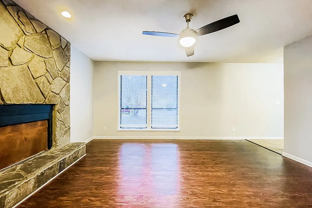 3 bed, 2.5 bath, 1344 sqft, $1,775 — Photo 4