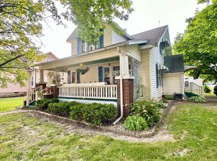 301 Park St, Cisne, IL 62823