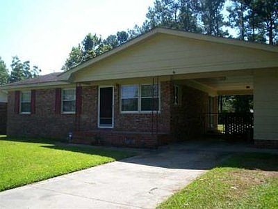 2nd image of 118 Oxford Dr