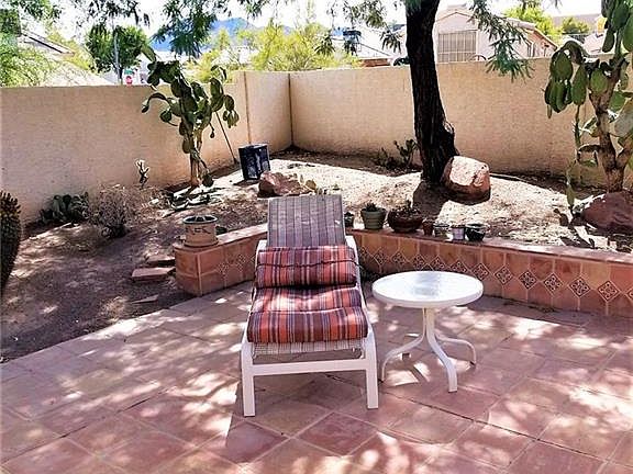 4th image of 890 Autumn Canyon Way