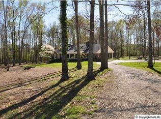 17745 Menefee Rd, Athens, AL 35613