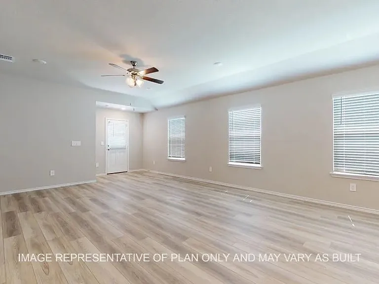 1160 Oxford Ln — Photo 11