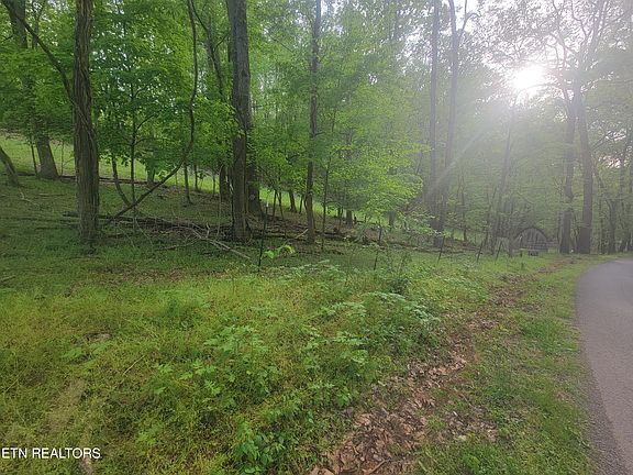 3rd image of Fielden Store Rd