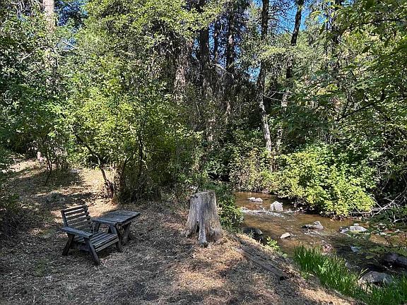 3rd image of 1404 S Shasta Ranch Rd