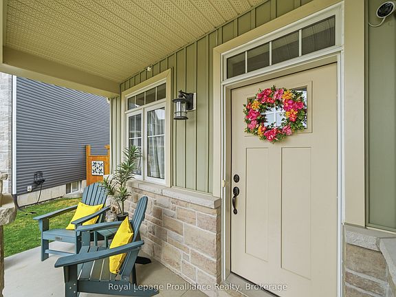 4th image of 38 Redwood Dr