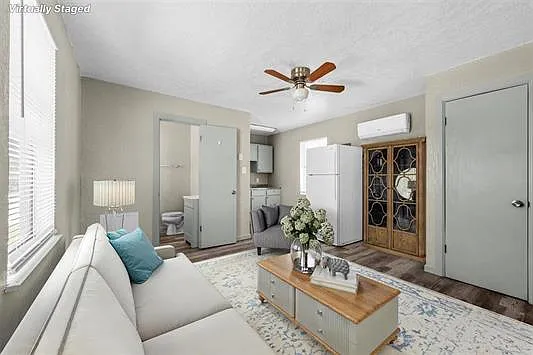 1 bed, 800 sqft, $550 — Photo 1