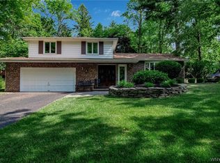 227 Wellingwood Dr, East Amherst, NY 14051