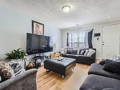 3602 Huyton Ct — Photo 2