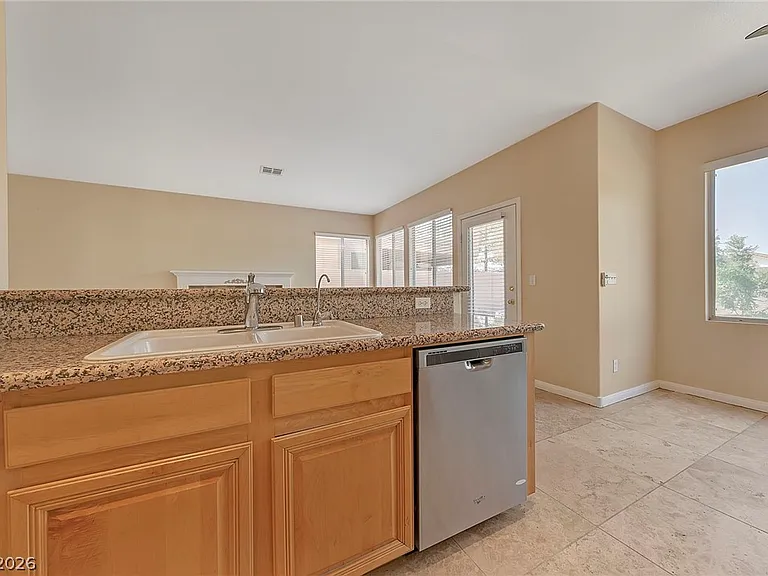 9387 Chateau Street Jean Dr — Photo 11